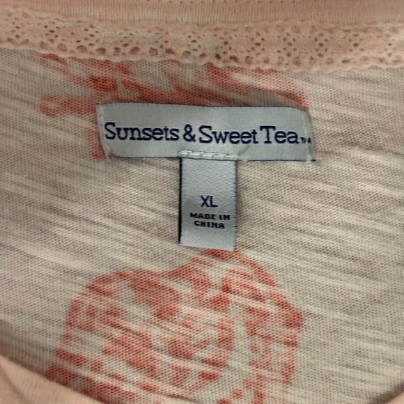 Pink Graphic T-Shirt with Red Crab Pattern - Picture 2 of 8